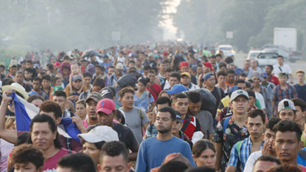 墨非法移民湧美20年最高 拜登：別來美國