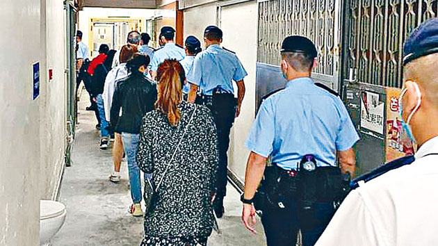 警突巡多區違規娛場41人被捕