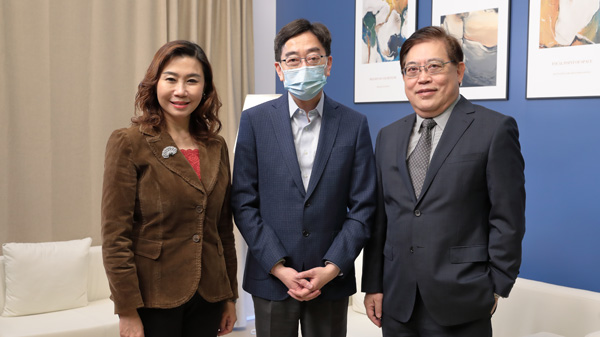 高永文：兩地醫療系統宜互相配合 籲對待病人無分政見 
