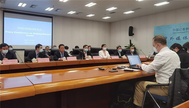 外交部涉疆問題發布會：西方制裁大棒終砸向自己