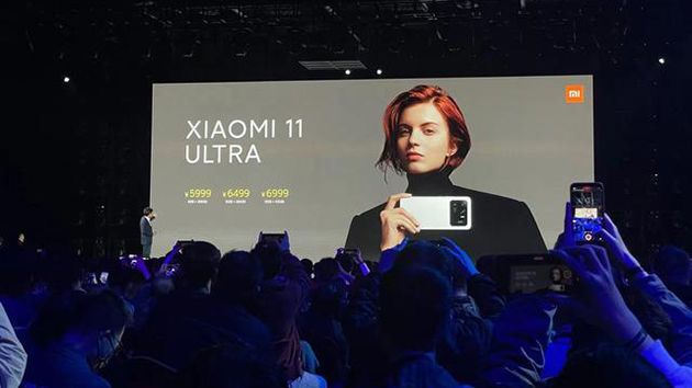 小米一晚連發三款新機 最低售價2299元