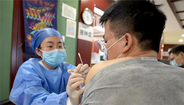 全國累計報告接種新冠疫苗11096.2萬劑次