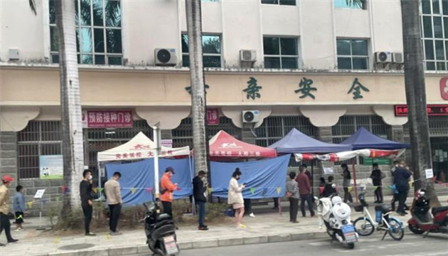 【追蹤報道】直擊中緬邊境瑞麗「戰疫」：12小時完成近21萬人核酸檢測