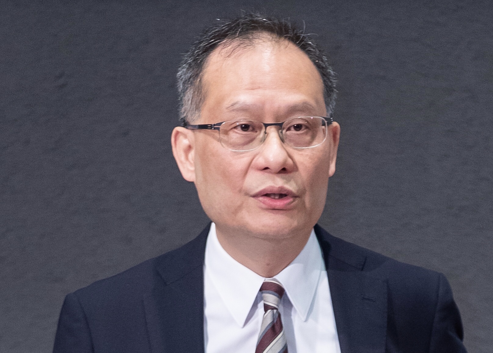 公開大學新任校長林群聲履新 