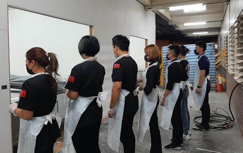 台民間團隊漏夜修復罹難者遺體婉拒捐款 台網友感慨：反觀政府