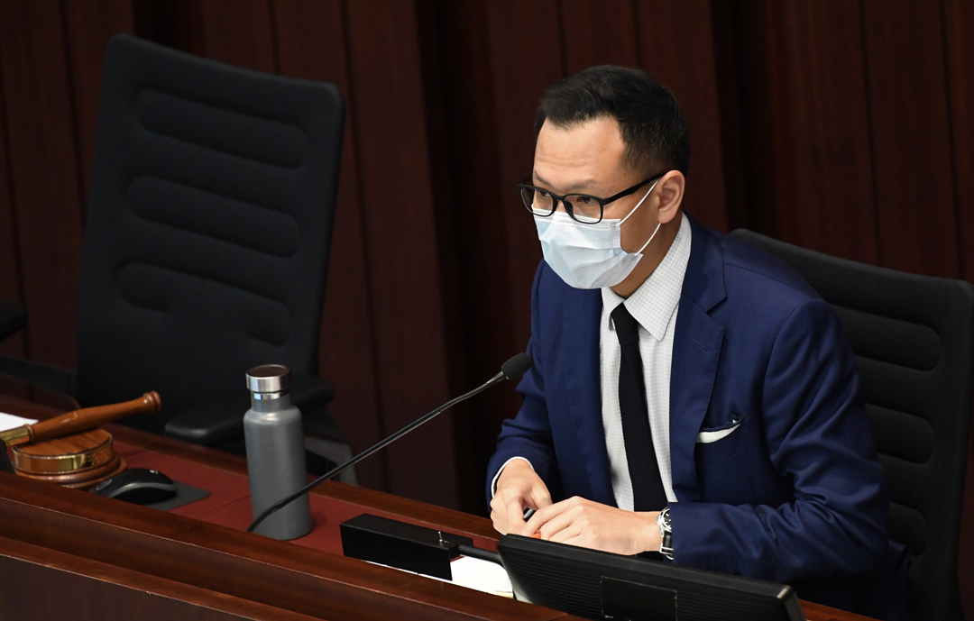 消息指攬炒派前立法會議員郭榮鏗已離港 赴加拿大定居