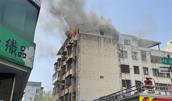 台中北區加蓋鐵皮屋火警釀死 焦屍身份待釐清