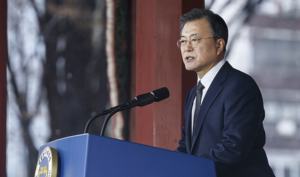 民調：文在寅施政支持率33.4%創任內新低