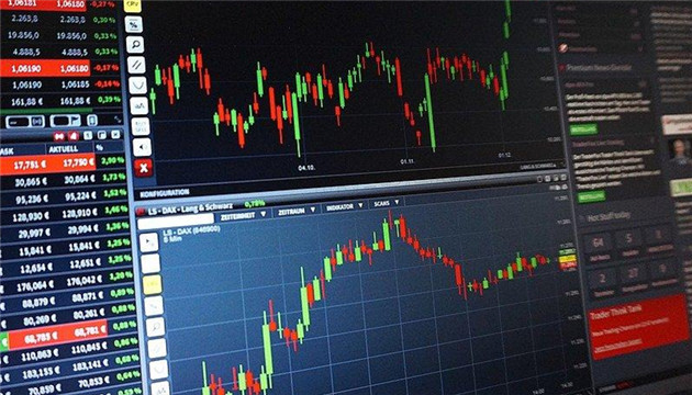 【A股午評】創業板指低開高走漲2%