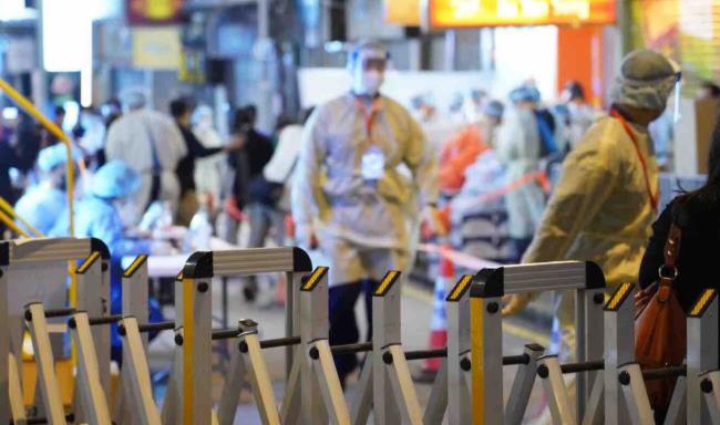 政府檢查尖沙咀1幢強檢大廈 揭10人違反檢測令