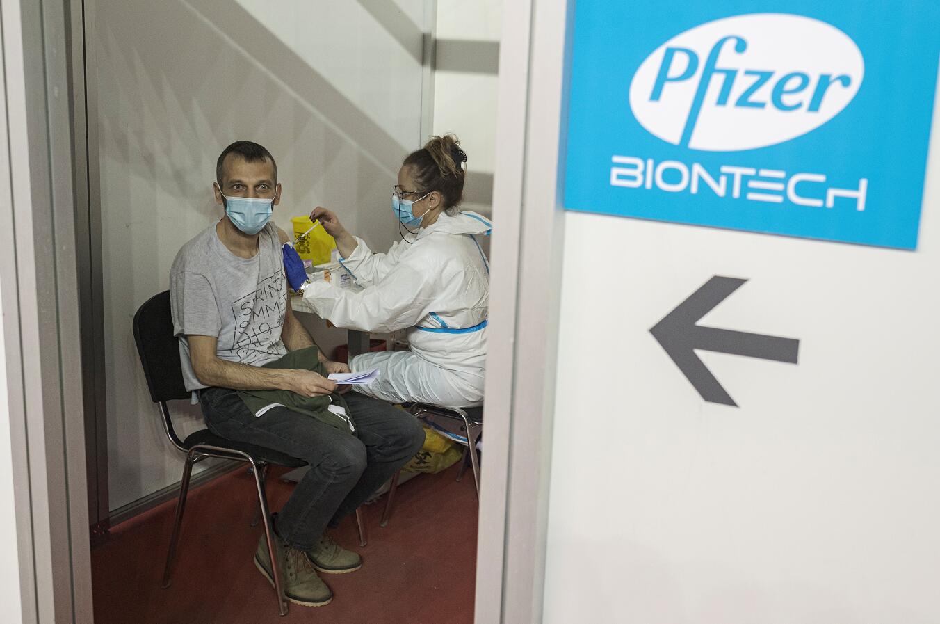 輝瑞CEO：新冠疫苗或需接種第三劑加強針 且每年都要打