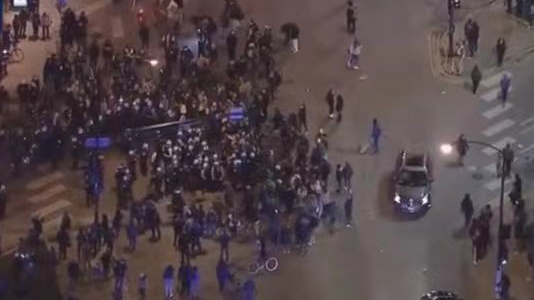 美國多地民眾因警察暴力執法進行抗議活動