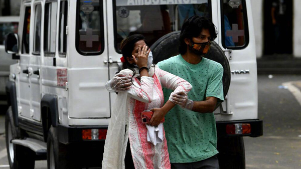 印度日增新冠病例數首超30萬再創新高