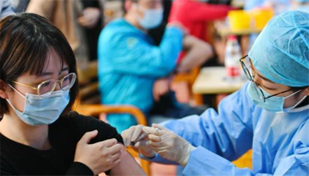 內地累計報告接種新冠疫苗21122.3萬劑次