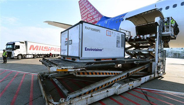 新一批中國新冠疫苗運抵塞爾維亞