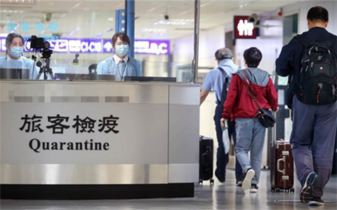 多名機師染疫 台醫護保警進駐華航機師檢疫所