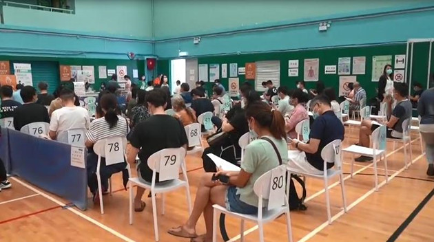 有片｜旅遊業人員發揮所長 欣然助力疫苗接種