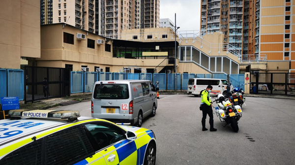 警方票控10名教車師傅和10名「學神」