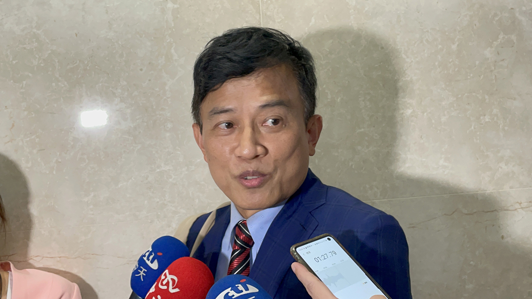 指蔡英文偽造學歷遭起訴 彭文正出庭