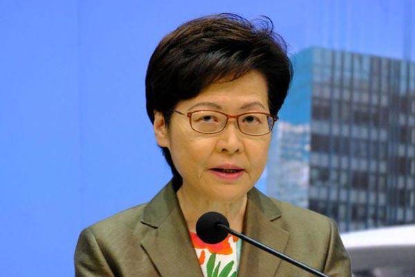 特首寄語港青尊重法治抓灣區機遇