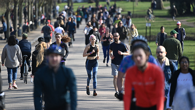 英國將12個國家或地區列為外遊綠色清單