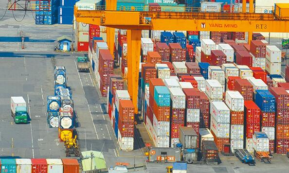 台灣地區4月對大陸出口額148億美元 同比增長逾三成