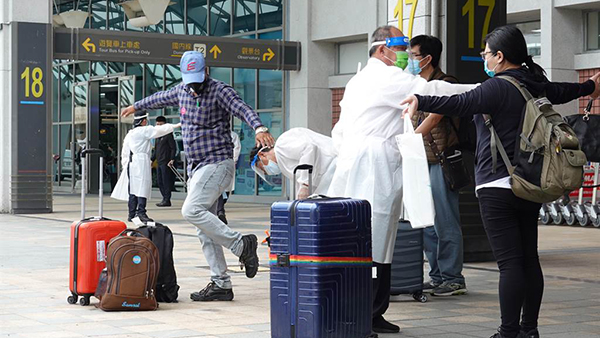 台灣方面證實印度返台專機44人中4人有症狀