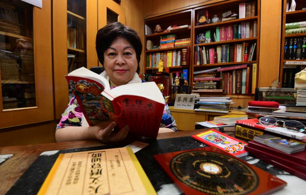 【香港非遺】紀錄先賢文化智慧堪稱百科全書 蔡興華：讀懂《通勝》終生受用