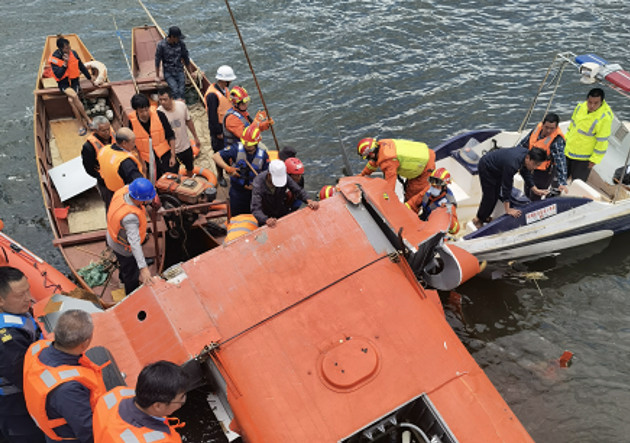 大理一直升機取水救火意外墜入洱海  4名機組人員不幸遇難