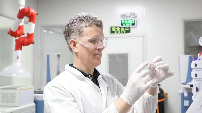 成就事業，收獲幸福 ——记深圳市華先醫藥科技有限公司副總裁費安傑