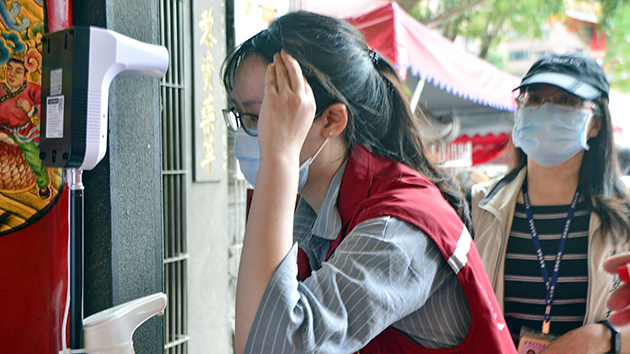 台灣再增13例本土確診！多與獅子會、茶藝館群聚相關