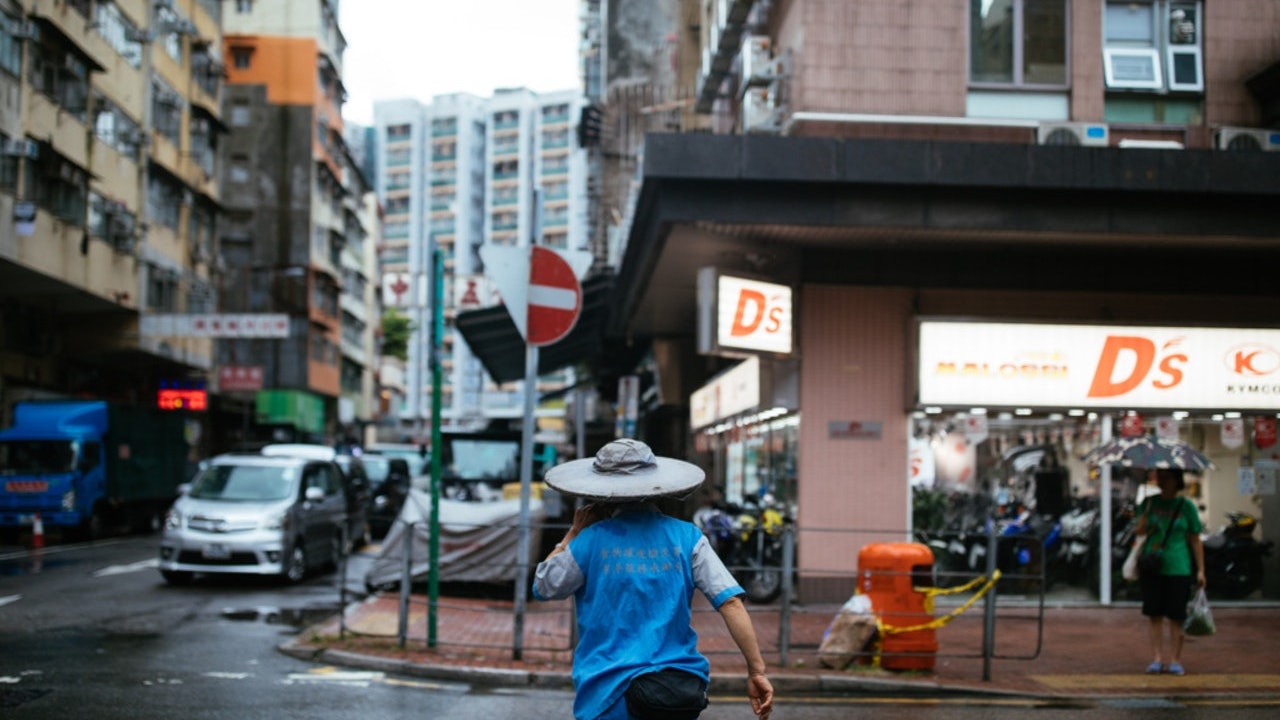 【港事講場】減少政府外判方能抗貧