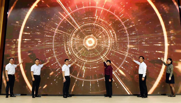 【中共百年 深圳故事】「大學生網民眼裏的『百年第一』」畫展落地深圳南山