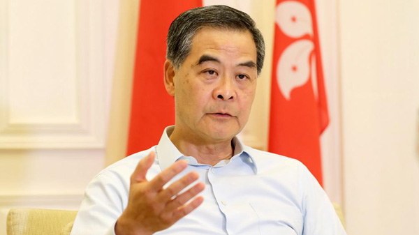 梁振英：本港很多公務員無做到「do it or die」要求