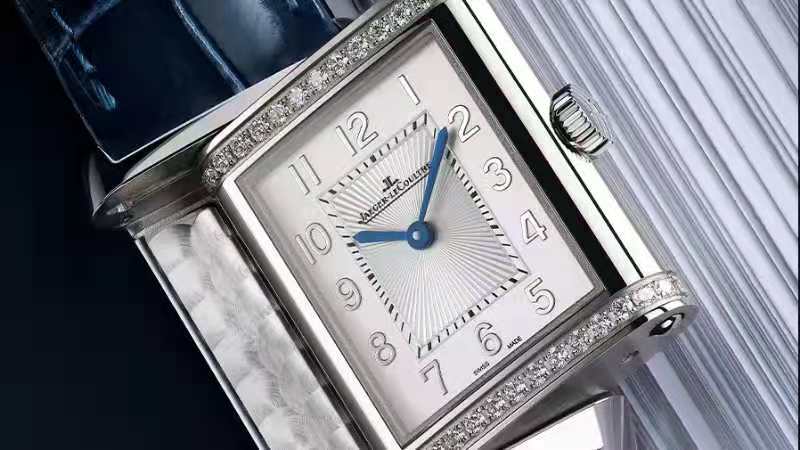 【鐘表】積家在「520」來臨之際  推出兩款雙面翻轉系列新表