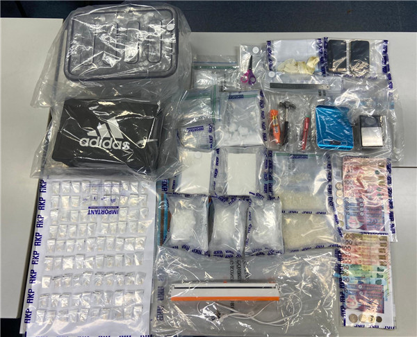 警方截查兩名15歲兒童 並在一男童身上檢獲少量懷疑海洛英