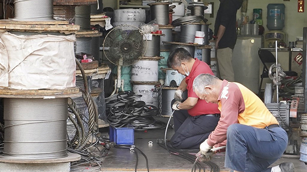 台灣4月製造業景氣燈號續亮黃紅燈 展望多空交雜