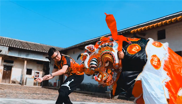 弘揚國粹 奉獻家鄉——記龍獅文化傳承人曾海平