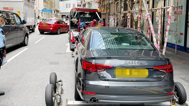 警方東九龍打擊違泊 發逾2000張告票