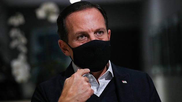 巴西累計死亡病例數破47萬例 聖保羅州長接種第二劑中國科興疫苗