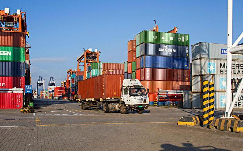 經濟復蘇基礎牢固 前5月中國外貿增速強勁