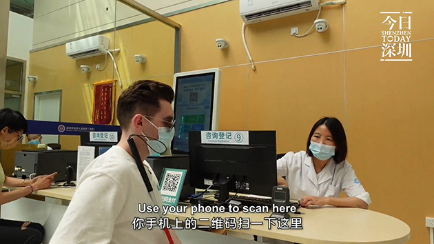 有片 | 英國網紅為深圳防疫點讚！丨 Thumb up for Shenzhen’s epidemic prevention!