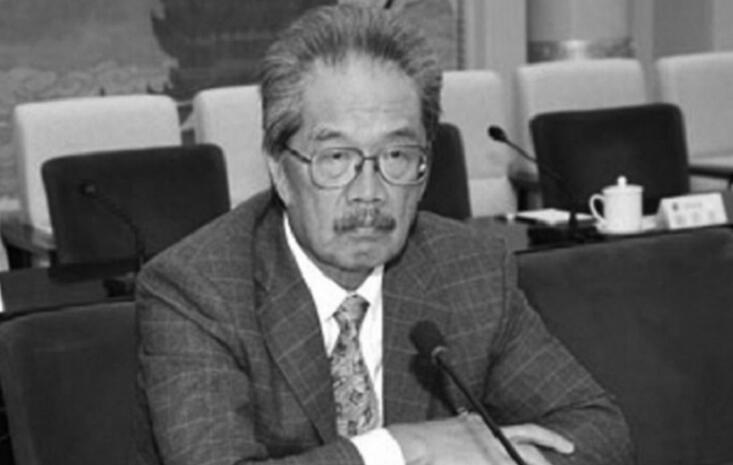 前立法會議員黃宜弘患癌病逝 林鄭月娥哀悼