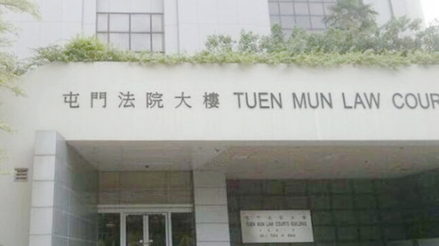 涉扯掉8面國旗兼拆區旗 男子被判240小時社服令