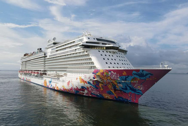 雲頂夢號抵港 準備7月底啟航