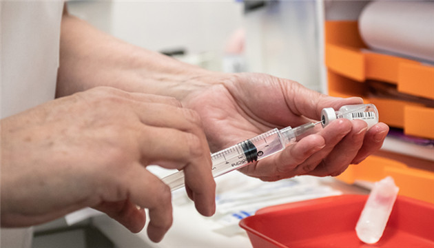 診所私打疫苗 台名嘴：接種名單中有人和蔡英文很熟