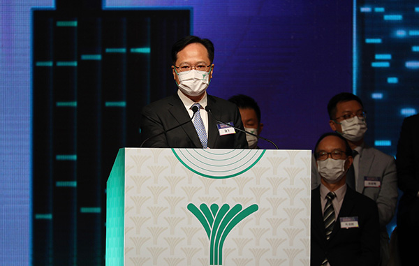 陳冬讃港青：在困難面前沒有「躺平」 在壓力之下努力奮起
