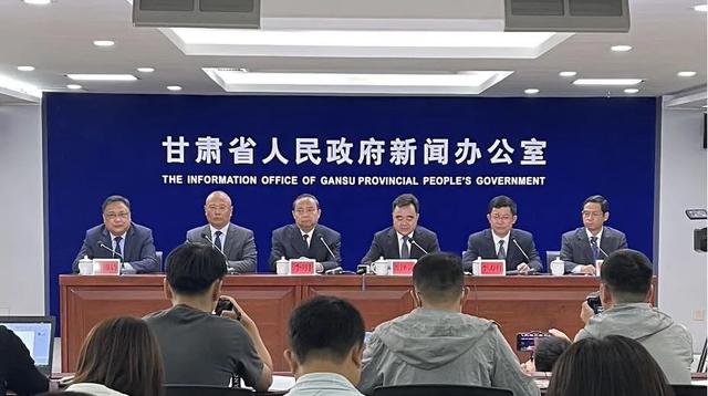 白銀馬拉松事故27人被問責 負主要領導責任的縣委原書記墜樓身亡