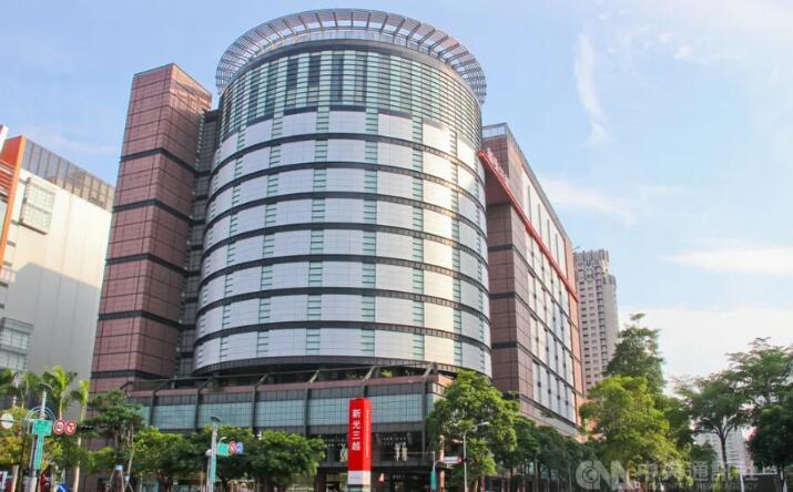 台中新光三越櫃姐確診 波及6800名顧客