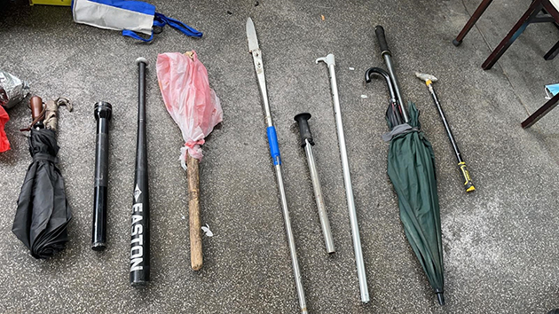 警方突擊搜查檢獲大量武器 4外籍漢被捕